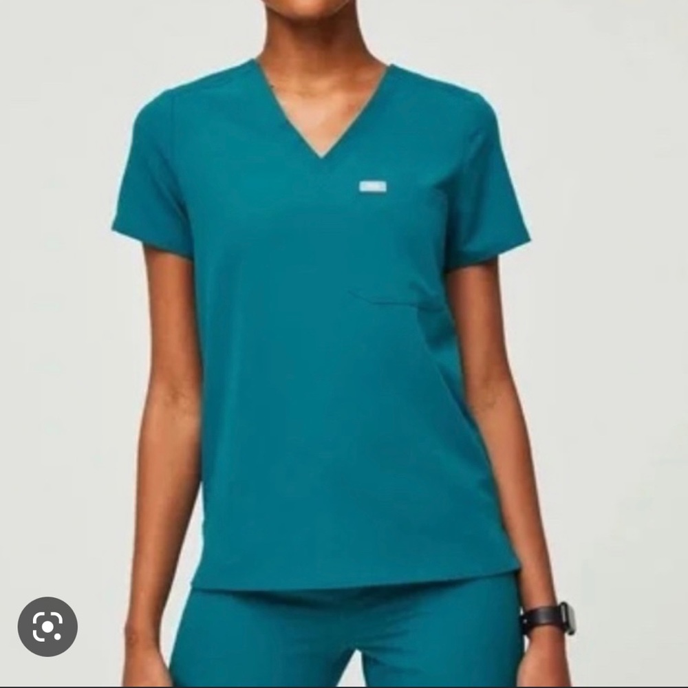 LIMITED EDITION women's Pacific Blue Catarina™ - One-Pocket Scrub Top - XXS